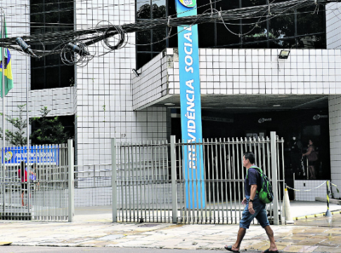 Salário de R$ 5.447,78: concurso do INSS sairá em breve