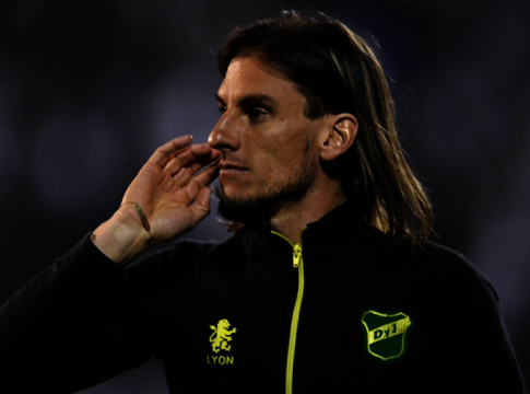 Santos prioriza técnico argentino para substituir Lisca