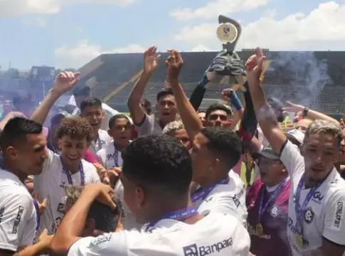 Técnico do sub 20 enaltece bicampeonato do Clube do Remo