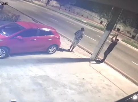 Vídeo: ladrões agem de "cara limpa" na Pedro Álvares Cabral