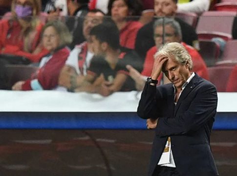 O Al-Hilal demitiu hoje o técnico Jorge Jesus, um dos alvos da CBF para assumir a seleção brasileira. A informação foi divulgada pelo jornal Arriyadiyah