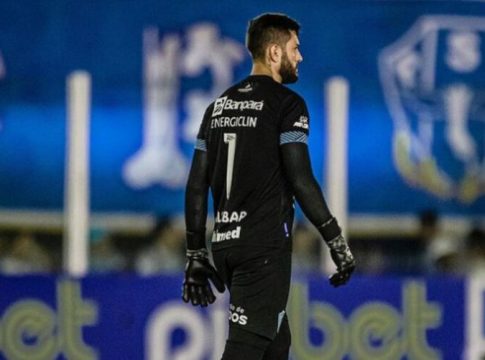 Remo é multado por homofobia contra o goleiro do Paysandu