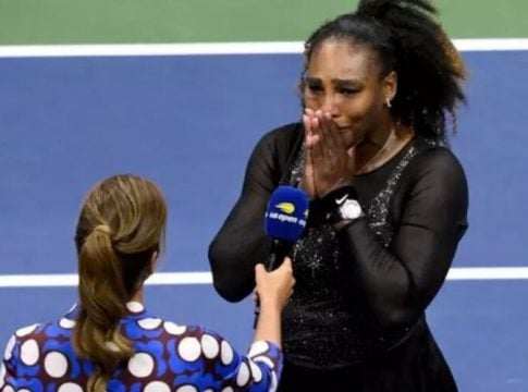Serena Williams tomba, perde no US Open e encerra carreira 