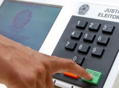 O horário diferenciado passou a valer desde o dia 1º de março em razão da proximidade do Fechamento do Cadastro Eleitoral. Confira as mudanças que seguem até o dia 8 de maio:


Foto: Divulgação