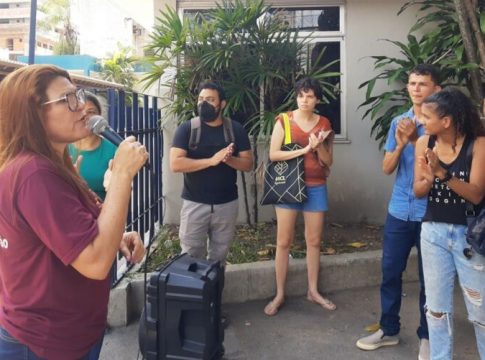 Semec se manifesta sobre protesto de concursados