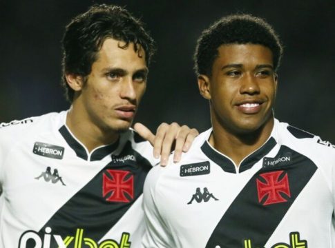 Newcastle faz proposta de R$ 181 milhões por joia do Vasco
