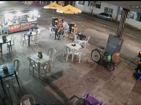 Vídeo: lanchonete em Belém é alvo de assaltantes no feriado