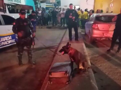 Vídeo: Polícia apreende mala cheia de "super maconha"