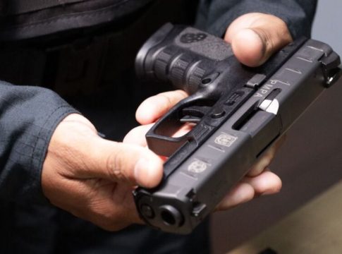 Uso de arma de fogo deve ser feito como medida de "último recurso"