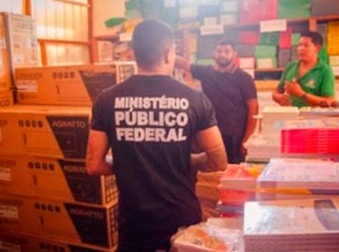MPF inspeciona escolas municipais para apurar
denúncia 