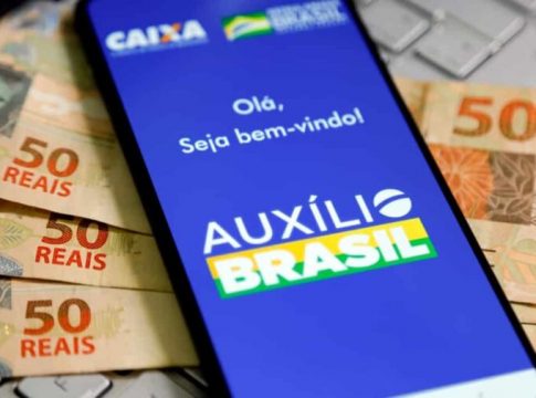 Auxílio Brasil: beneficiários com NIS final 9 recebem hoje