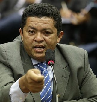 Beto Faro (PT) lidera corrida ao Senado no Pará