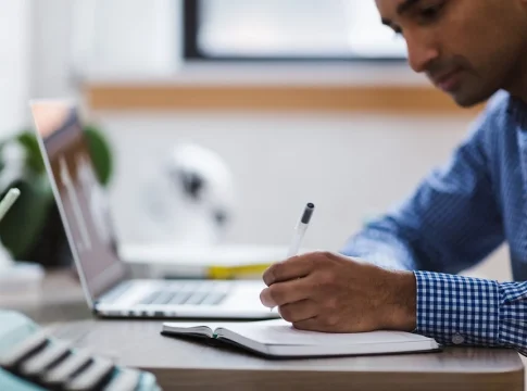 A semana começa boa com muitas oportunidades de emprego no serviço público para os concurseiros de plantão no Pará. Foto: Pixabay