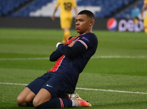 Mbappé
se recusa a participar de fotos da seleção francesa