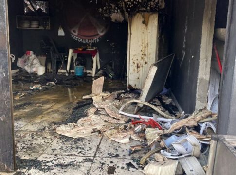 Vídeo: incêndio destrói restaurante em Belém