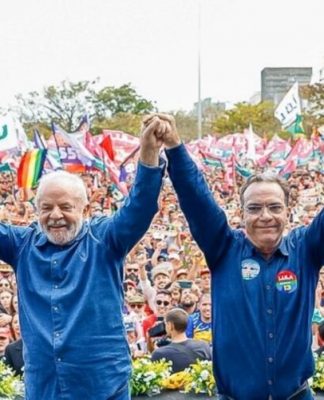 Lula acusa Bolsonaro de uso político do velório da rainha