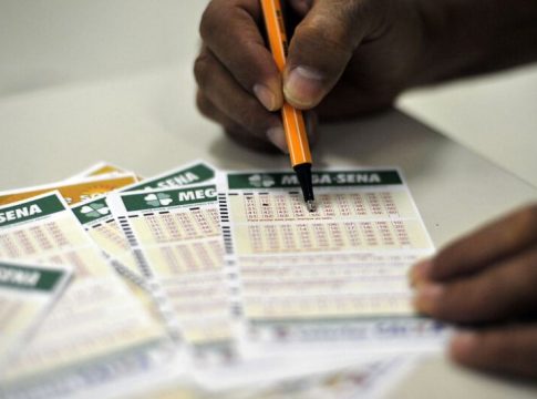 Mega-Sena deve pagar prêmio de R$ 170 milhões hoje