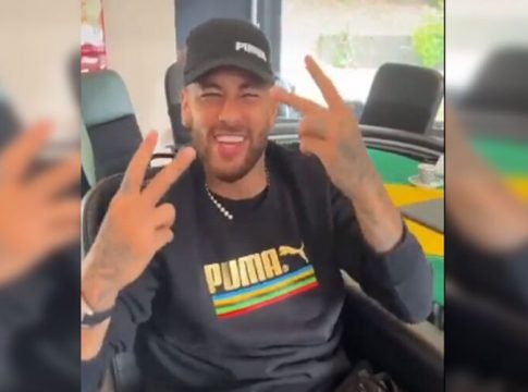Vídeo: Neymar faz dancinha e revela apoio a Bolsonaro 