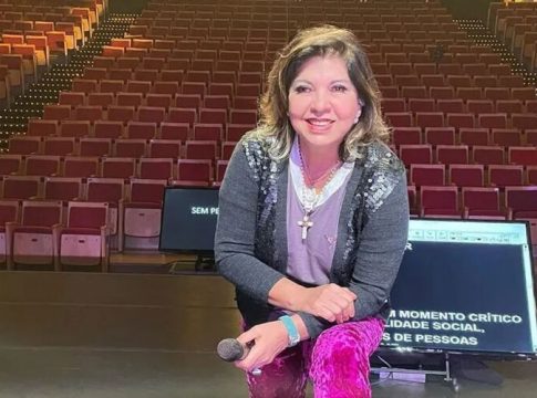 Roberta Miranda diz que ela e o pai se apaixonaram pela mesma garota