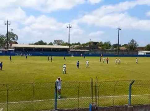 Esmac vence de virada e abre vantagem na Série B