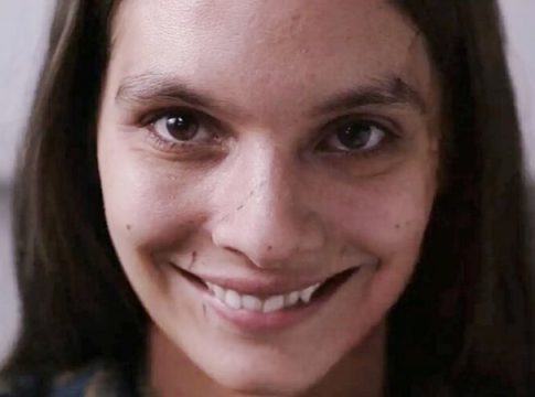 “Sorria” tem bons momentos de suspense, mas falta imaginação