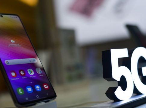 A tecnologia 5G garante velocidade maior de internet nos aparelhos celulares e tablets
FOTO: MARCELLO CASAL JR / AGÊNCIA BRASIL
