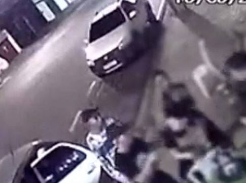 Vídeo: clientes de carro de lanche são assaltadas em Belém