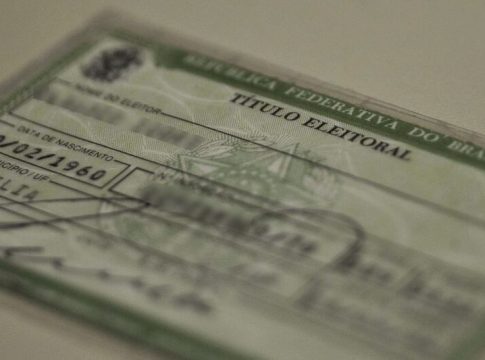 Mais de 5 milhões de brasileiros ainda estão em situação irregular e correm o risco de ter o documento cancelado