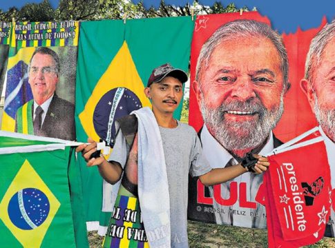 Vendedores querem faturar com produtos de políticos