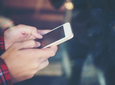 O equivalente a 5,35 mil  (12%) solicitações feitas por usuários de telefones fixos e 37,90 mil (88%) de telefones móveis.
