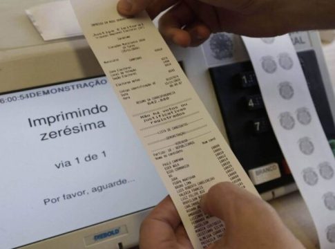 TSE emite zerésima e prova não haver votos em nenhuma urna