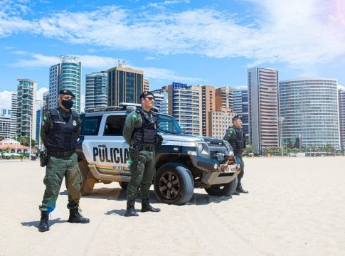 Durante o curso de formação, os soldados recebem R$ 2.481,84. Após a formatura, a remuneração sobe para R$ 4.983,30. Foto: PMCE/divulgação