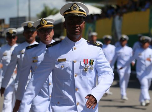 A seleção, que abre inscrições em 30 de janeiro de 2023, oferece 671 vagas de nível médio. Foto: Marinha do Brasil/Divulgação