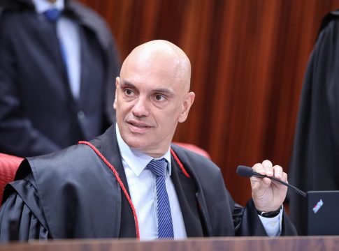 Moraes afirma que o descumprimento da decisão poderá acarretar a responsabilização criminal dos diretores das corporações por desobediência e crime eleitoral.
Foto: Antonio Augusto/Secom/TSE