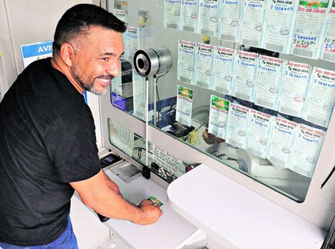 Belém, Pará, Brasil. Cidade. MEGA-SENA 300 MILHÕES – ID 748995 – Joaquim Luiz, 45 anos, funcionário público – 30/09/2022. Foto: Ricardo Amanajás / Diario do Pará