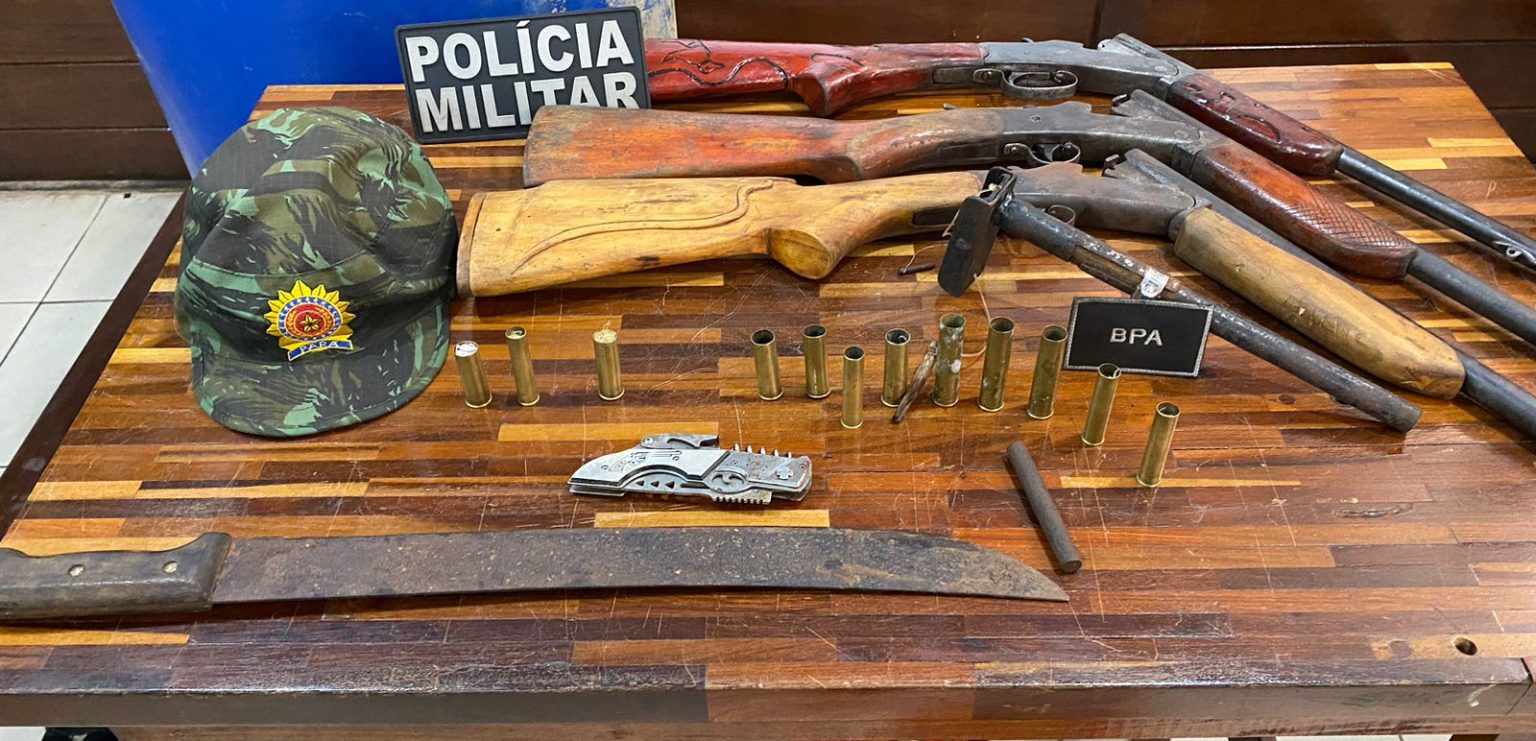 Nenhum suspeito foi identificado no local como proprietário das armas. Foto: PMPA/divulgação