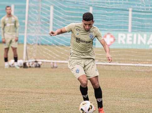 Adilson tem 20 anos e se destacou no Sub-20 bicolor 
FOTO: JORGE LUIS TOTTI-PSC