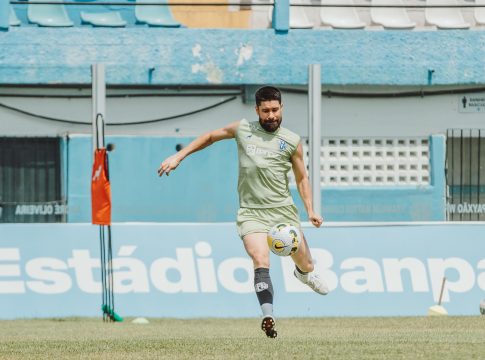 Ricardinho tem treinado normalmente junto ao elenco
FOTO: John Wesley-PSC