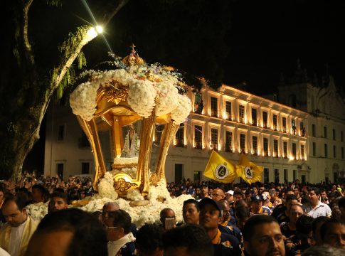 Neste sábado, 12, o povo paraense vai viver momentos de muita emoção e fé na segunda maior procissão do Círio de Nazaré, em relação ao público presente, a TrasladaçãoFoto: Wagner Almeida/ Diário do Pará