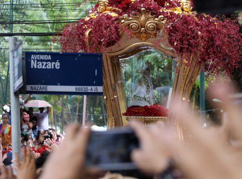 O manto que vestirá a padroeira neste ano será apresentado na noite de quinta, 6. Foto-Wagner Santana/Diário do Pará.