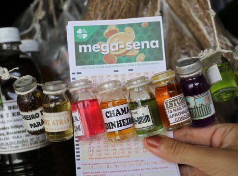 O prêmio principal ficou acumulado em R$ 32 milhões. Os números sorteados foram os seguintes: 16-17-19-22-46 e 57. Foto: Wagner Almeida / Diário do Pará.