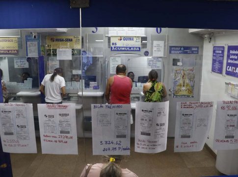 Descubra como funciona a Lotofácil, uma das loterias mais acessíveis do Brasil, e aumente suas chances de ganhar.
