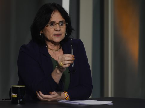 Secretaria diz que não conhece casos denunciados por Damares