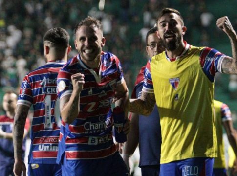 Fortaleza vence Goiás e já se aproxima do topo da Série A