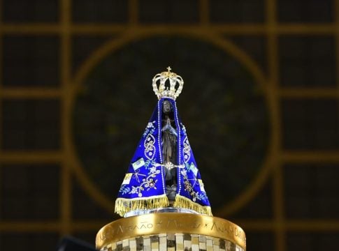A Igreja Católica celebra, no dia 12 de outubro, a Solenidade de Nossa Senhora da Conceição Aparecida, Rainha e Padroeira do Brasil.