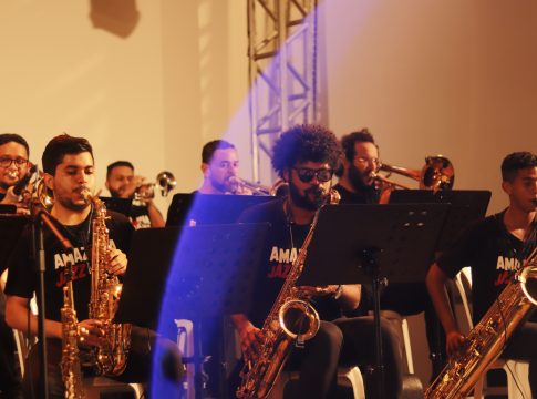 A apresentação da Amazônia Jazz Band, acontece no dia 04 de outubro, às 19h15, na Concha Acústica de Nazaré (Praça Santuário). Foto: Divulgação