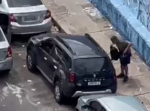 Ladrões aproveitam eleições para arrombar carro no Marco