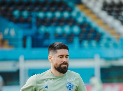 Ricardinho já está em fase de transição e treina com os demais jogadores. Foto: John Wesley/PSC