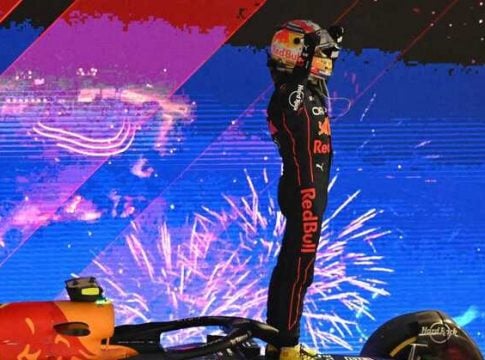 F1: Pérez vence GP de Cingapura e adia título de Verstappen