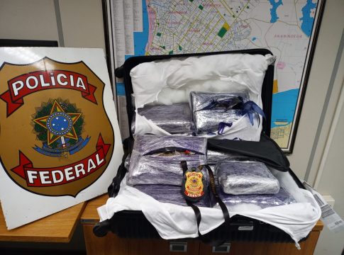 A Polícia Federal prendeu em flagrante uma pessoa que transportava 20 quilos de maconha, no Aeroporto Internacional de Belém. Foto: PF/Divulgação